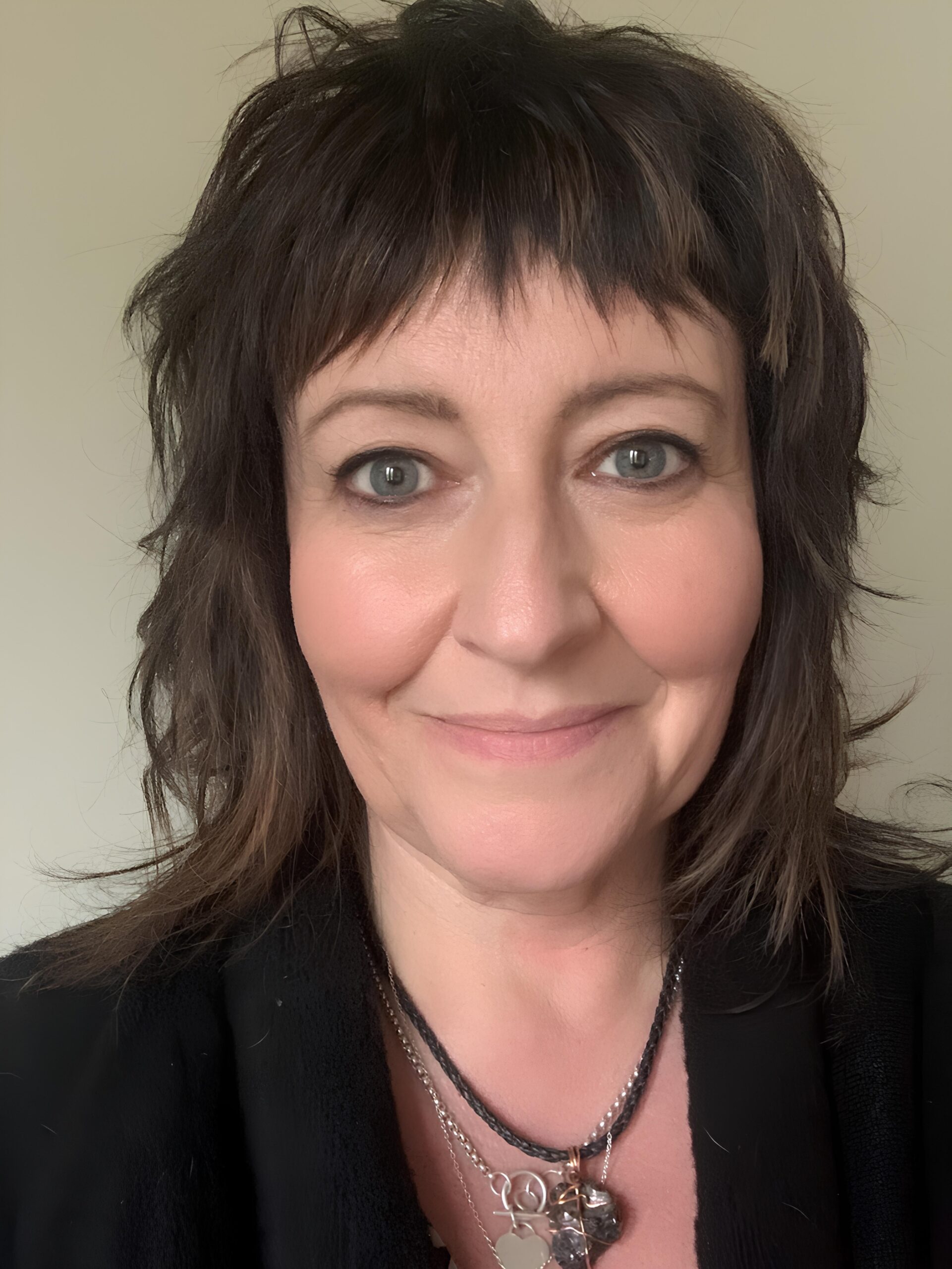 Louise Knox, Counsellor